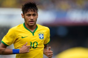 羽毛球赛场焦点！英格兰队对阵西班牙队，连胜纪录继续刷新，球队势不可挡-半岛体育官网入口